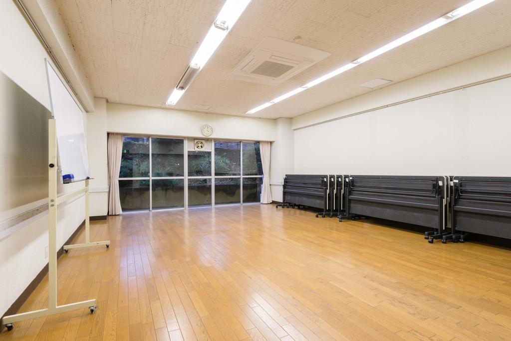 Kobe Student Youth Center Екстер'єр фото
